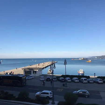 Πανσιόν Pep's By The Sea